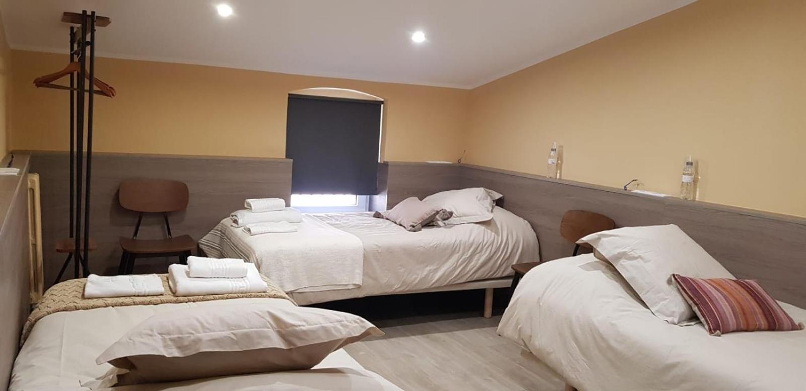 Cal Duran Bed & Breakfast Esparreguera Rom bilde